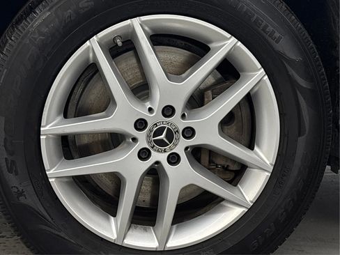 Used 2020 Mercedes-Benz GLS 450 4MATIC image 32