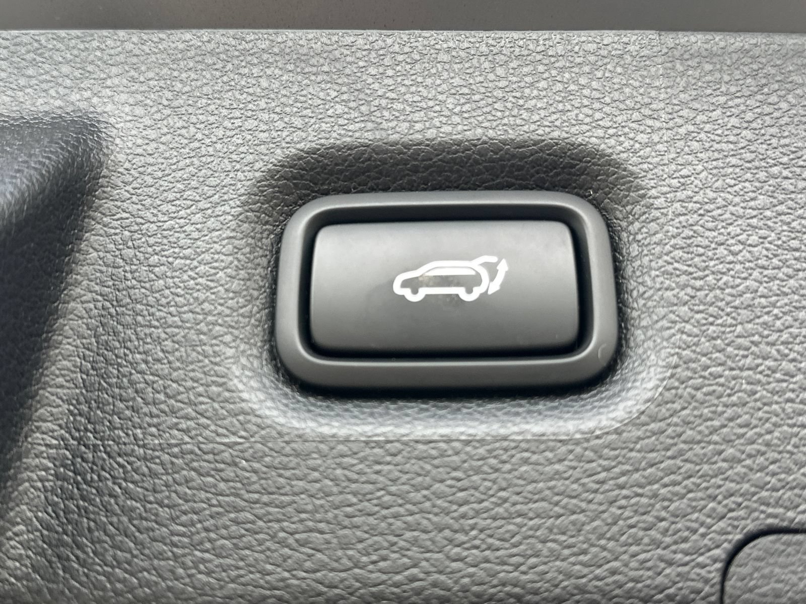 Used 2023 Hyundai Santa Fe Calligraphy FWD image 17