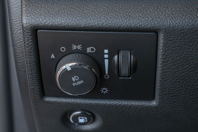 Used 2022 Jeep Grand Cherokee Limited AWD/4WD image 27