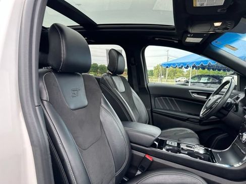 Used 2019 Ford Edge ST w/ Equipment Group 401A AWD/4WD image 22