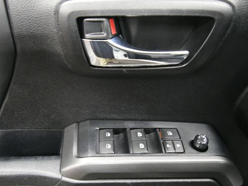 Used 2023 Toyota Tacoma TRD Off-Road AWD/4WD image 11