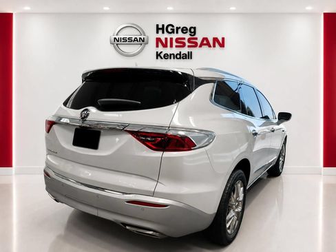 Used 2023 Buick Enclave Premium w/ Experience Buick Package FWD image 4
