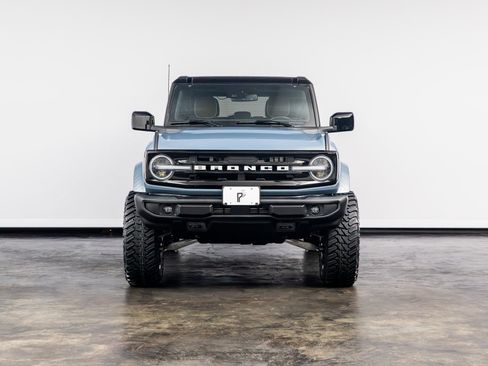 Used 2025 Ford Bronco Outer Banks AWD/4WD image 2