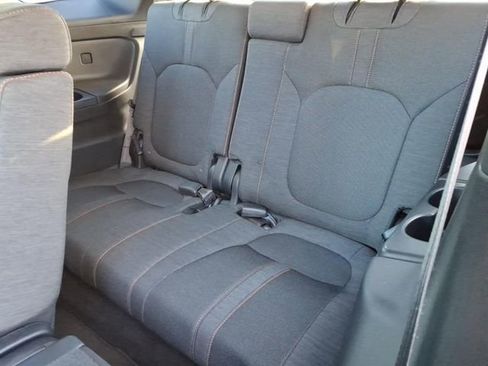 Certified 2023 Honda Pilot Sport image 7