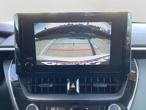 Used 2025 Toyota Corolla LE FWD image 31