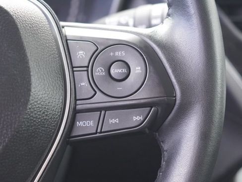 Used 2025 Toyota Corolla Cross XLE FWD image 20