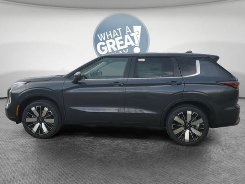 New 2026 Mitsubishi Outlander SE AWD/4WD image 7