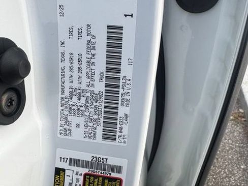 Used 2018 Toyota 4Runner SR5 RWD image 26