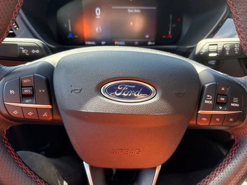 Certified 2025 Ford Escape ST-Line Select AWD/4WD image 27