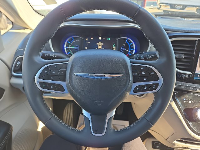 Used 2024 Chrysler Pacifica Limited FWD image 20
