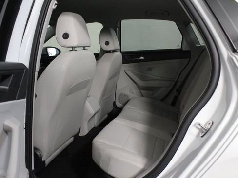 Used 2024 Volkswagen Jetta SE image 11