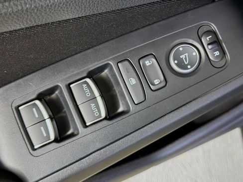 Used 2025 Honda Civic Sport image 17