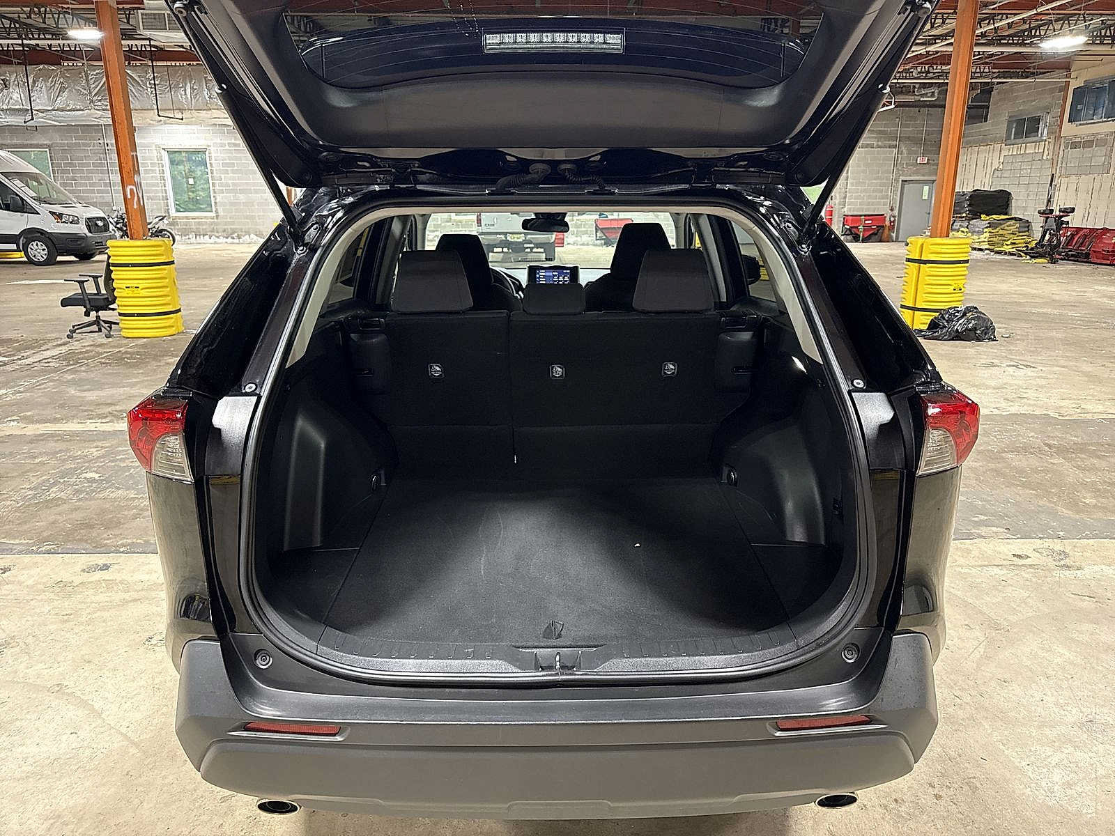 Certified 2025 Toyota RAV4 XLE AWD/4WD image 11