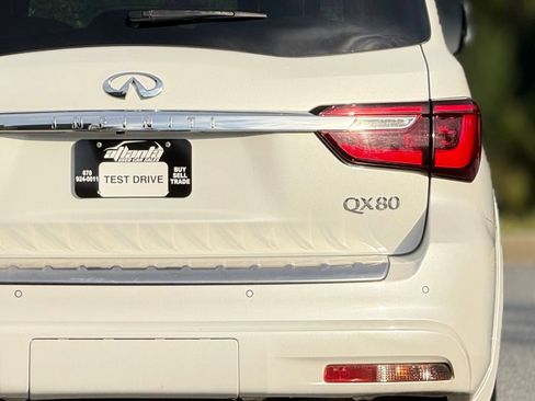 Used 2019 INFINITI QX80 Luxe w/ 22" Wheel Package RWD image 17