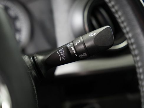 Used 2016 Toyota Tacoma TRD Sport w/ Premium & Technology Package image 16