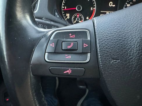 Used 2015 Volkswagen Passat TDI SE image 29