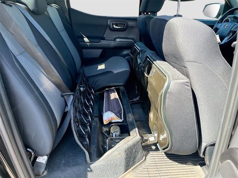 Used 2023 Toyota Tacoma TRD Off-Road image 30