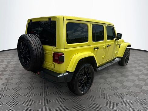 Used 2022 Jeep Wrangler Unlimited Sahara w/ Cold Weather Group AWD/4WD image 6