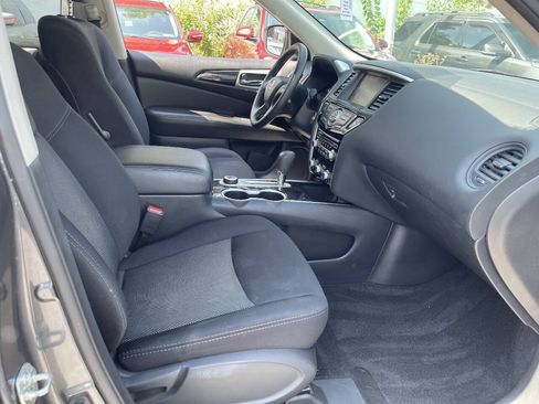 Used 2019 Nissan Pathfinder S AWD/4WD image 27