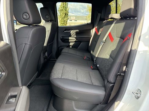 Used 2023 Chevrolet Colorado Z71 w/ Z71 Convenience Package 2 image 22