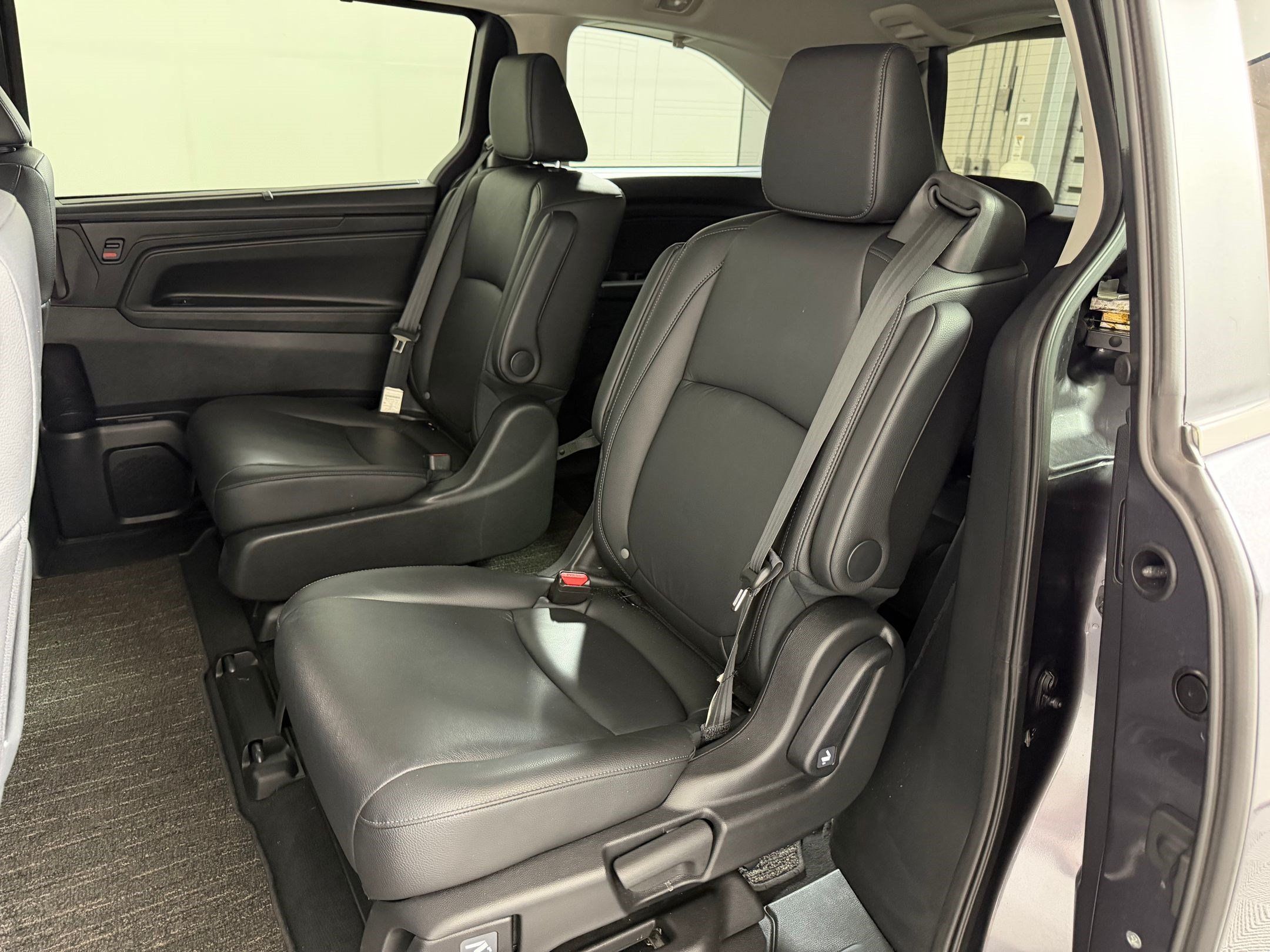 Certified 2025 Honda Odyssey EX-L image 17