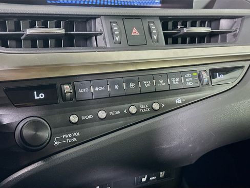 Used 2019 Lexus ES 350 image 21