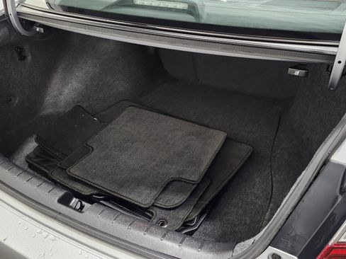 Used 2017 Honda Accord EX-L image 21