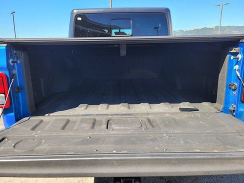 Used 2021 Jeep Gladiator Overland AWD/4WD image 10