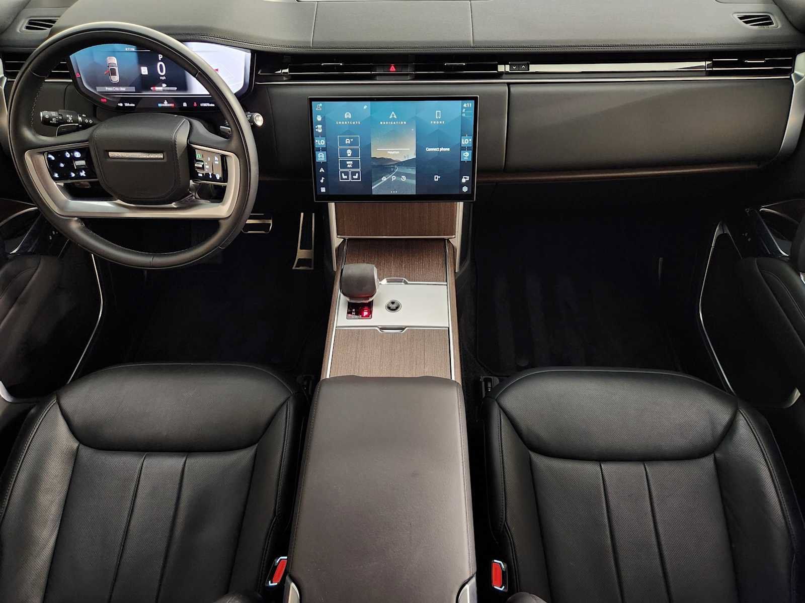 Used 2025 Land Rover Range Rover SE AWD/4WD image 4