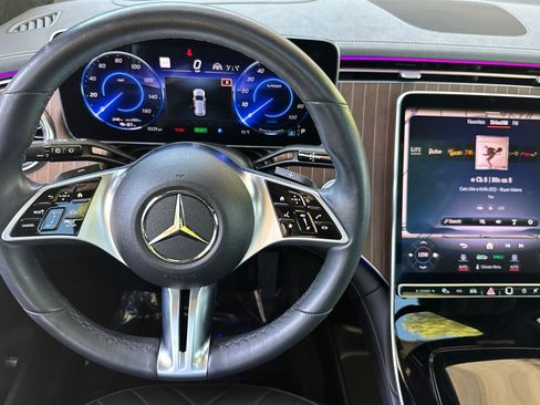 Certified 2023 Mercedes-Benz EQE 500 4MATIC SUV image 31
