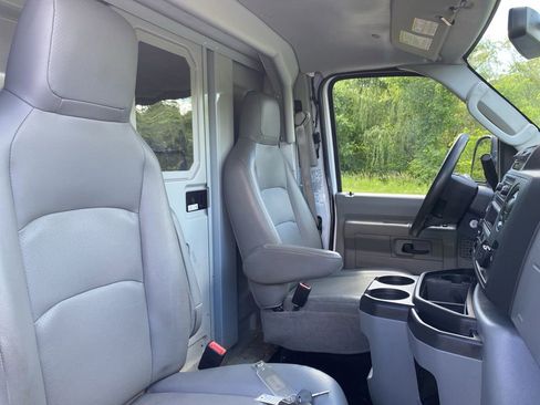 Used 2022 Ford E-350 and Econoline 350 Super Duty w/ Power Windows & Locks Group RWD image 12