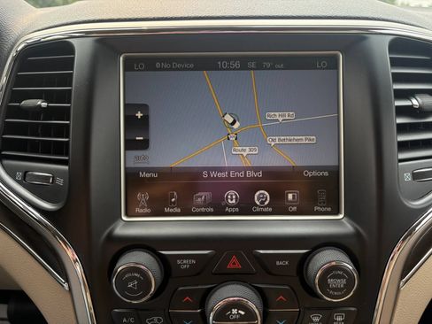 Used 2014 Jeep Grand Cherokee Limited w/ Luxury Group II AWD/4WD image 36