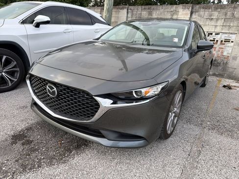 Used 2020 MAZDA MAZDA3 Sedan w/ Select Package FWD image 9