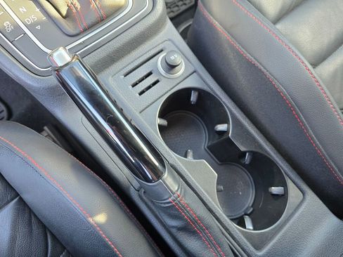 Used 2015 Volkswagen GTI Autobahn image 25