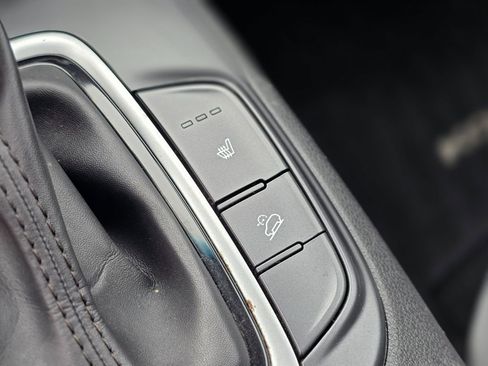 Used 2019 Hyundai Kona Limited image 43