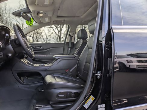 Used 2023 GMC Acadia Denali w/ LPO, Floor Liner Package image 14