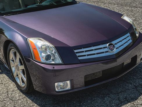 Used 2004 Cadillac XLR image 18