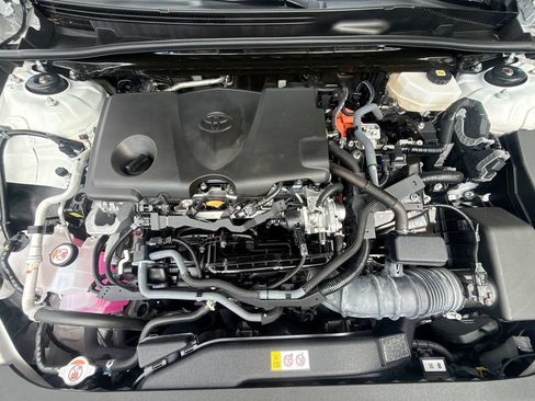 Used 2025 Toyota Camry SE w/ Multimedia Upgrade Package FWD image 18