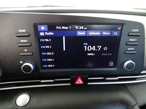 Used 2023 Hyundai Elantra SEL FWD image 12