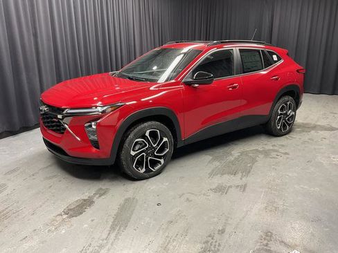 New 2026 Chevrolet Trax RS w/ Sunroof Package image 2