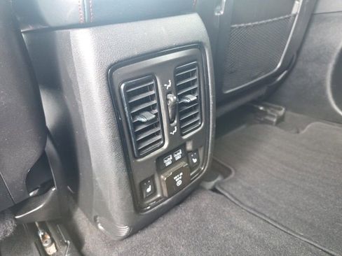 Used 2023 Dodge Durango R/T image 34