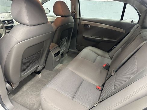 Used 2012 Chevrolet Malibu LS FWD image 3