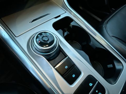 Used 2023 Ford Explorer XLT w/ Equipment Group 202A image 30