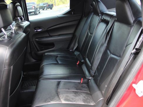 Used 2013 Dodge Avenger SXT w/ Blacktop Pkg FWD image 31