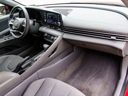 Certified 2022 Hyundai Elantra SEL w/ Cargo Package image 26