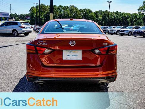 Used 2019 Nissan Altima 2.5 SR FWD image 12