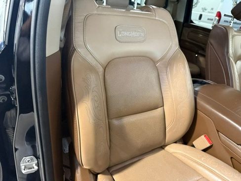 Used 2019 RAM 1500 Limited AWD/4WD image 11