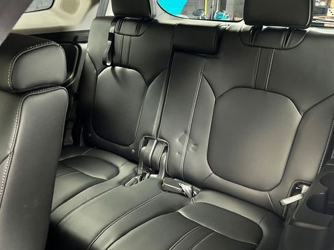Used 2025 Honda Pilot Elite image 19
