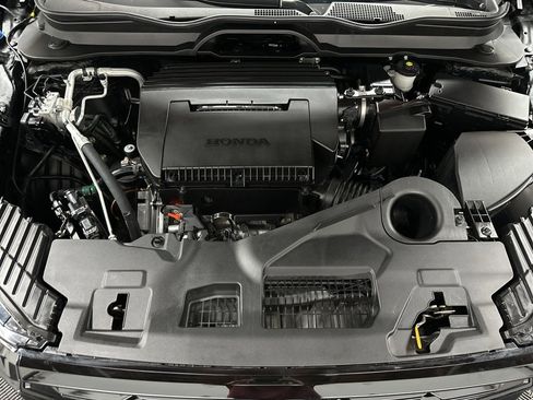 Used 2025 Honda Pilot TrailSport image 41