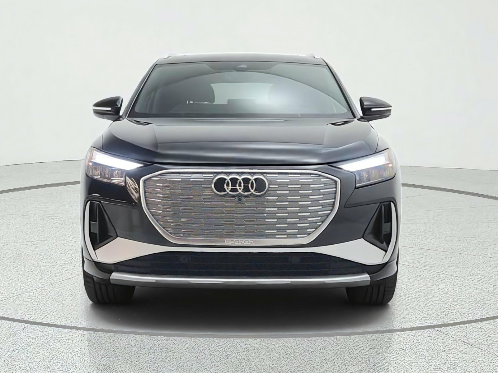 Used 2024 Audi Q4 e-tron Premium AWD/4WD image 2